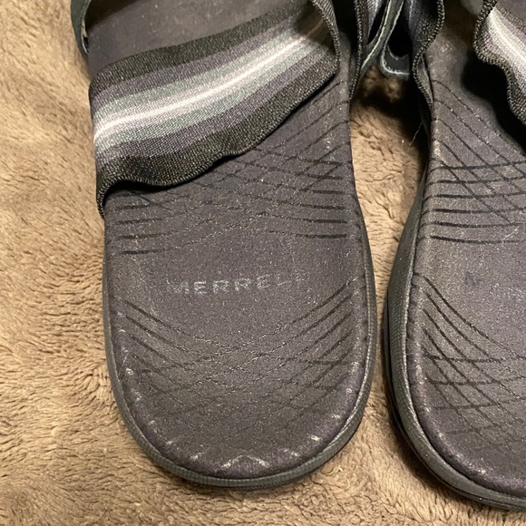 Merrell Black and Gray Slide Sandals🎄 - Picture 2 of 4